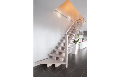 Escalier droit en hêtre et inox