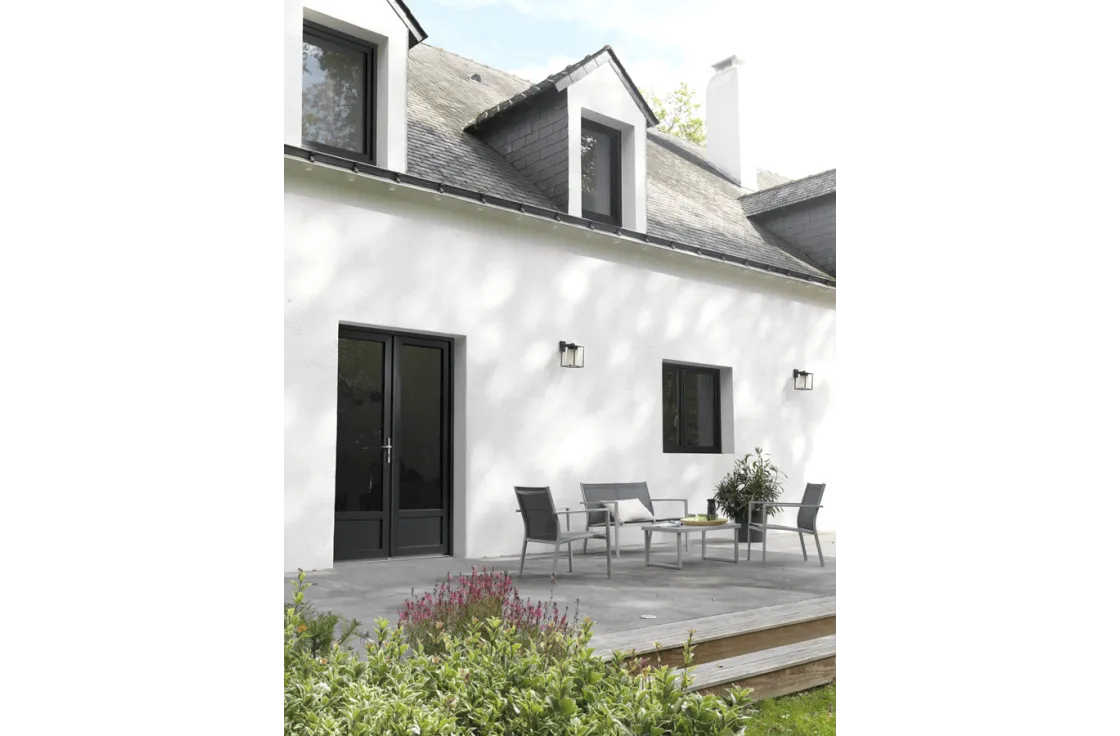 Porte fenêtre PVC gris anthracite moderne